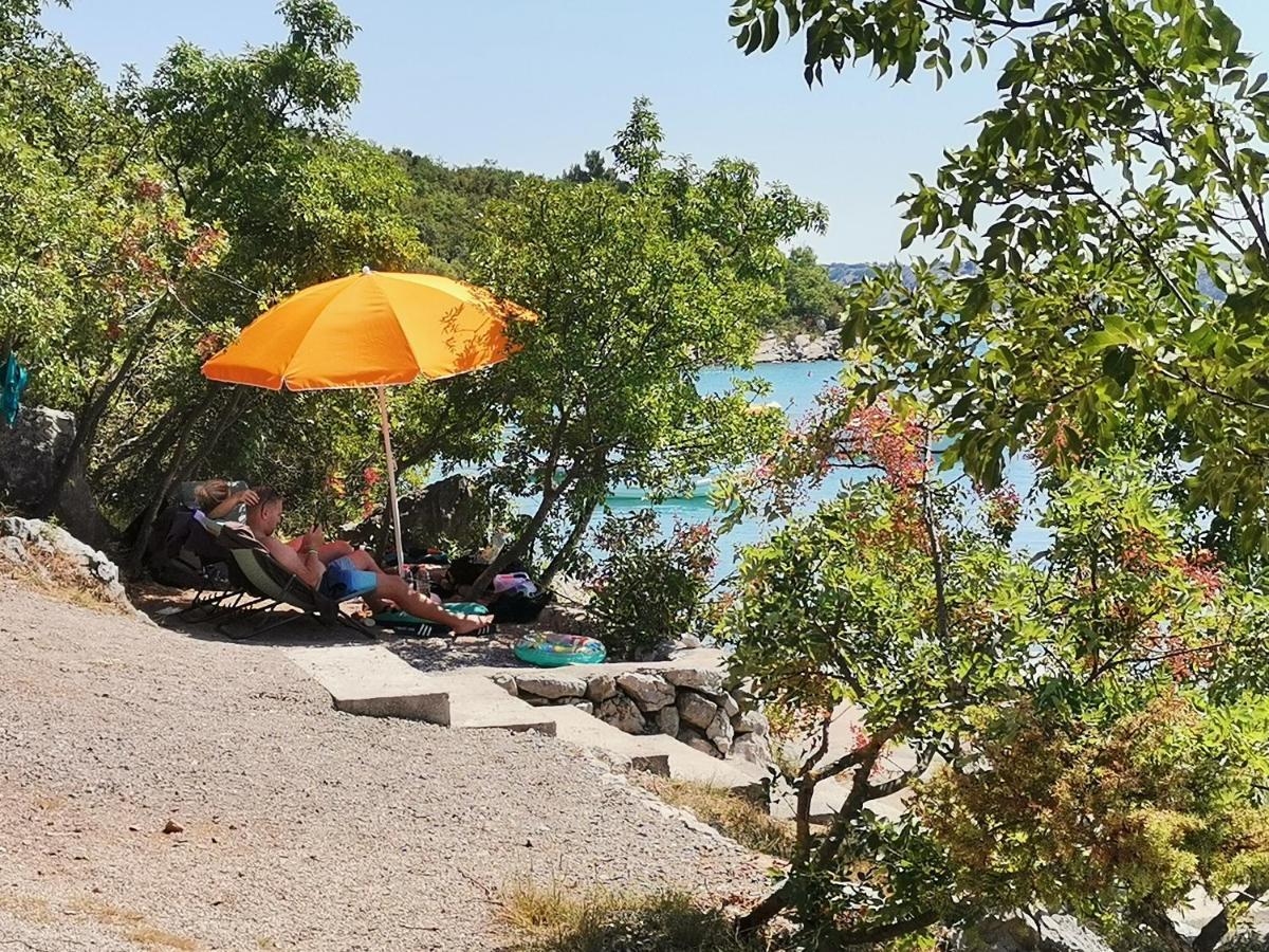 Apartmani Omišalj Exteriör bild