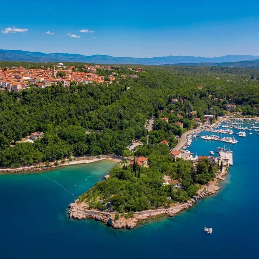 Apartmani Omišalj Exteriör bild
