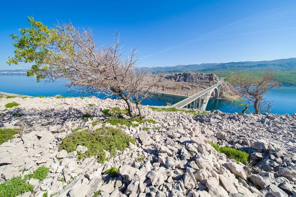 Apartmani Omišalj Exteriör bild