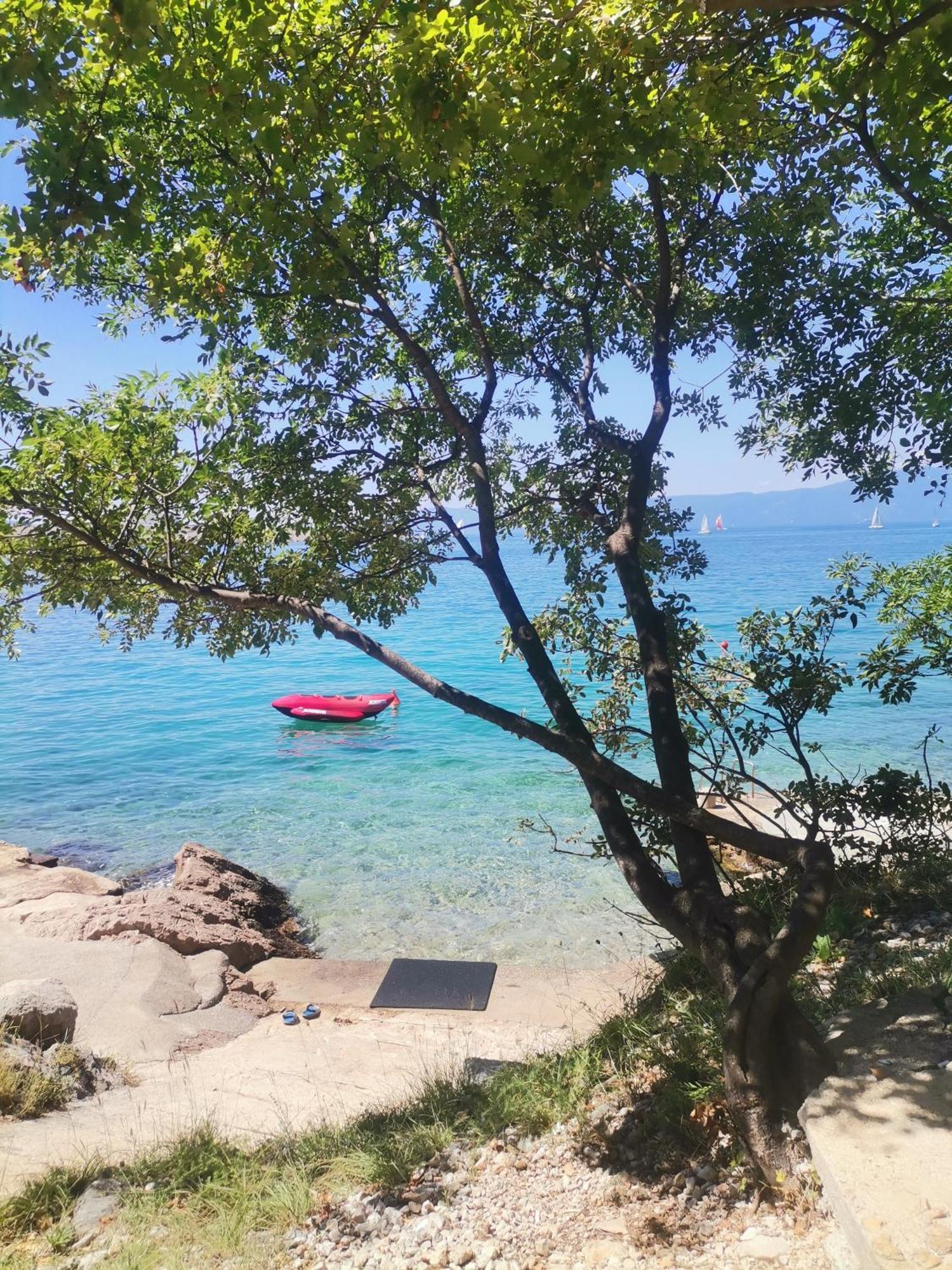 Apartmani Omišalj Exteriör bild